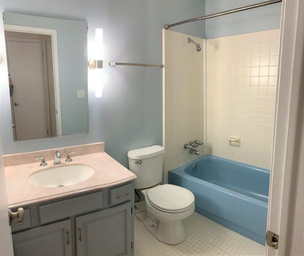 3212 Melody Lane blue bathroom