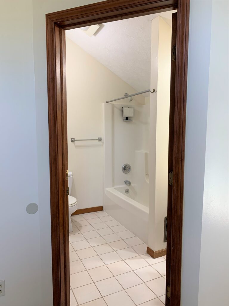304 Rumsey full bathroom
