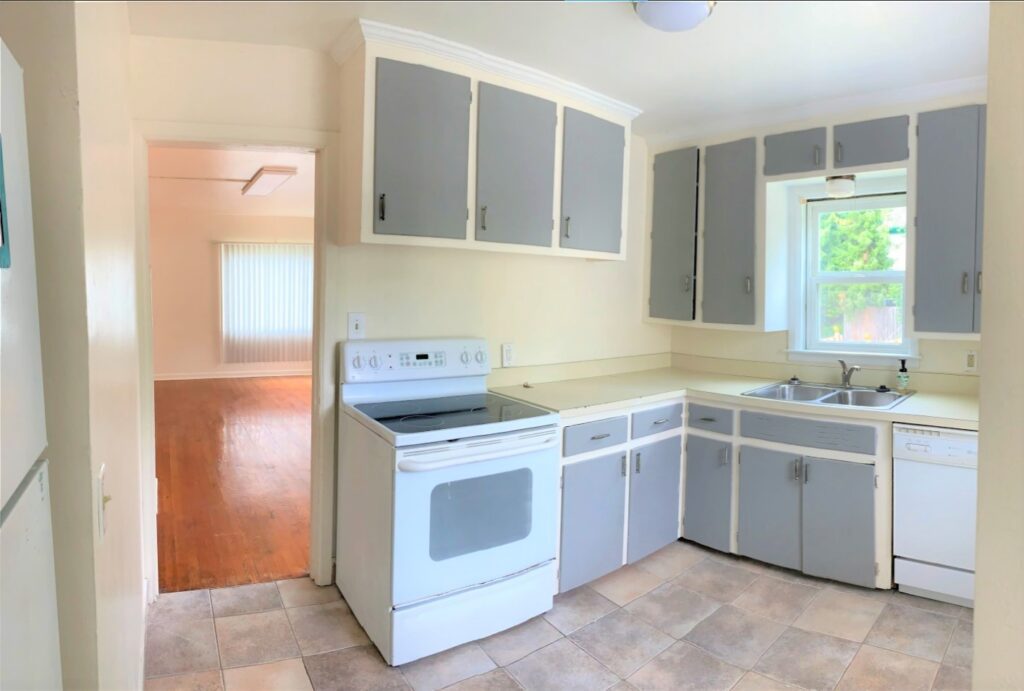 238 Durand St kitchen